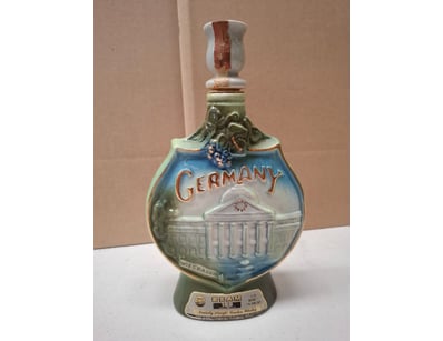 Mancave & Memorabilia (A1007) - Lot 2369