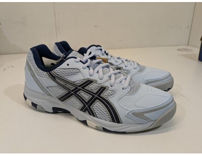 Major Brand Apparel & Footwear Liquidation Even... - Lot 208