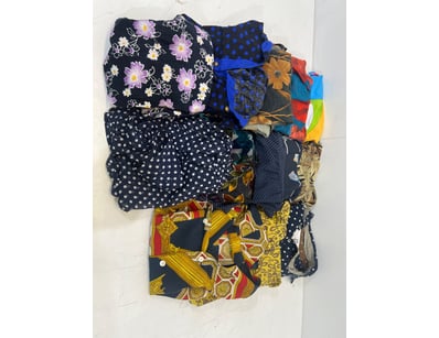 Entire Vintage Clothing Store Liquidation (ON11821) - Lot 24