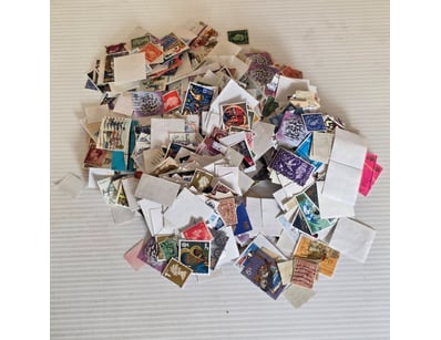 STAMPS, OVER 400 ENGLAND 1960S - 2000S MIXED STAMP...