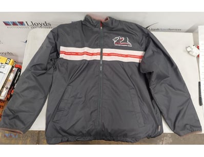 HOLDEN RACING TEAM (HRT) REVERSIBLE JACKET

Condit...