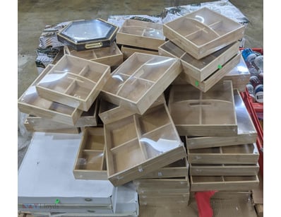 Bulk lot comprising wooden storage and display box...