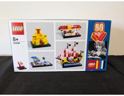 **UNRESERVED** LIFETIME COLLECTION OF LEGO PART... - Lot 610