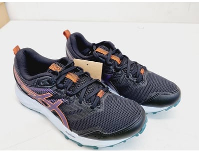 Major Brand Apparel & Footwear Liquidation Even... - Lot 287