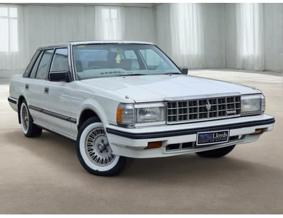 <b>1984 Toyota Crown Sedan - White - 245,593km - 2...