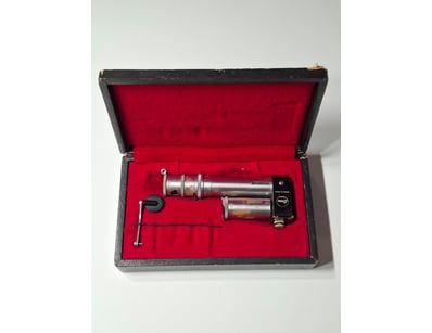 Curios & Collectables (A978) - Lot 580