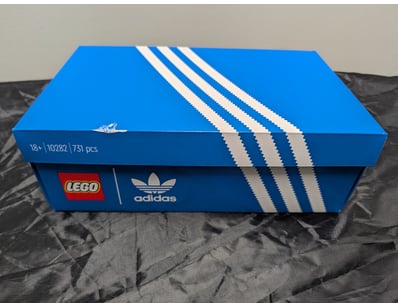 **UNRESERVED** LIFETIME COLLECTION OF LEGO PART... - Lot 747