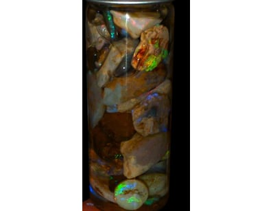 89CT MIXED OPAL CUTTERS     

Lr Blacks Crystal Bo...
