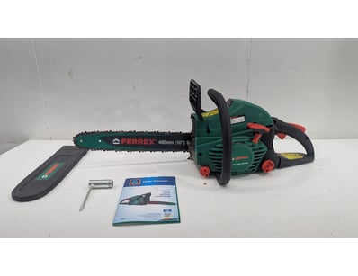 Ferrex 400mm (16") petrol chainsaw featuring a GY-...
