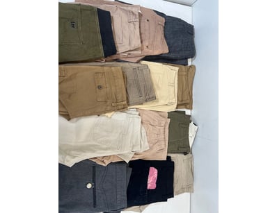 Entire Vintage Clothing Store Liquidation (ON11... - Lot 288