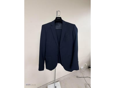 SCUZZATTI 2 PIECE POLY WOLOL MEN SUIT SLIM FIT

Ma...
