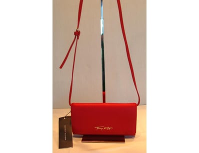 The Curio Collection (A982) - Lot 505