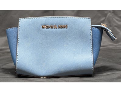 Designer Vault (A985) - Lot 800