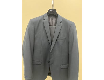 SCUZZATTI 2 PIECE POLY WOLOL MEN SUIT SLIM FIT SIZ...