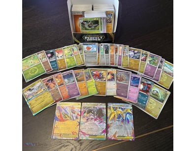 ASSORTED BULK POKÉMON CARDS 

Including Holos, Meg...