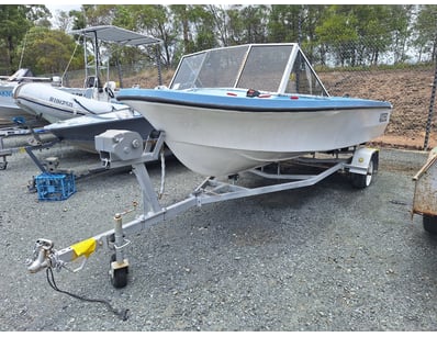 City of Gold Coast Abandoned Vehicles (ON4443) - Lot 33