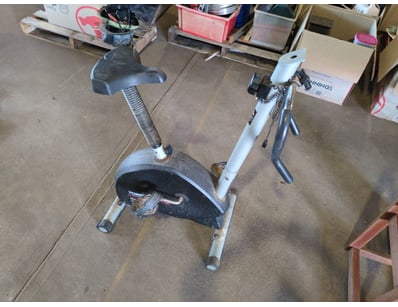 Gadgets, Tech & Sport (WAA997) - Lot 208