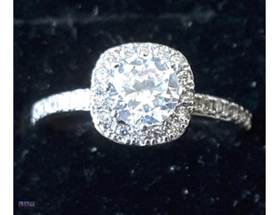 925 SILVER RING WITH CUBIC ZIRCONIA SIZE 9        ...