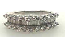 11 · 18K White Gold Diamond Ring - Dual Row Claw