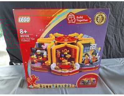 **UNRESERVED** LIFETIME COLLECTION OF LEGO PART... - Lot 165