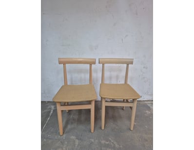 Dining Chairs, timber frame, tan finish
X2 

Note:...