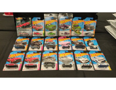 18X ASSORTED HOT WHEEL CARS INCLUDING 1956 CORVETT...