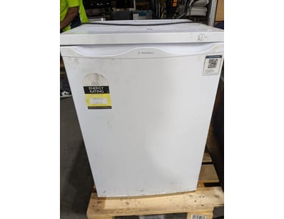 Westinghouse Fridge, white
Dims : 120 x 65 x 65cm ...