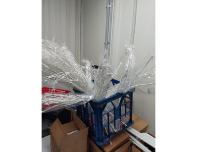 Assorted decorative items, includes decorative lig...