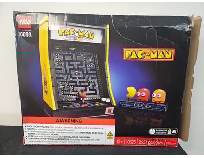 **UNRESERVED** LIFETIME COLLECTION OF LEGO PART... - Lot 772