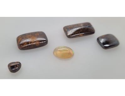 UNRESERVED Diamonds, Gemstones & Opals (A993) - Lot 359