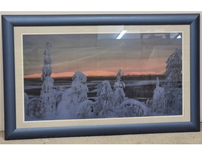 Art Market (A995) - Lot 1072