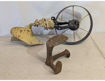Curios & Collectables (A969) - Lot 7752