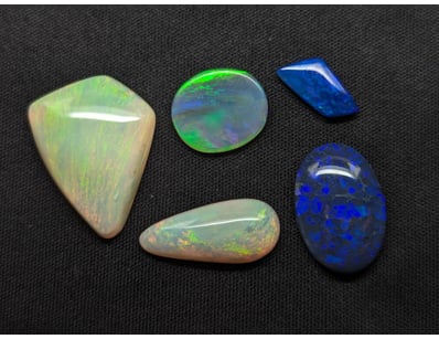 16.56 TCW LIGHTNING RIDGE OPALS

Five Stones Inc...