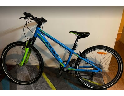 Sport, Leisure & Lifestyle (A985) - Lot 8