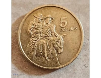 1990 AUSTRALIA - 5 DOLLAR COIN - ANZAC QUEEN ELIZA...