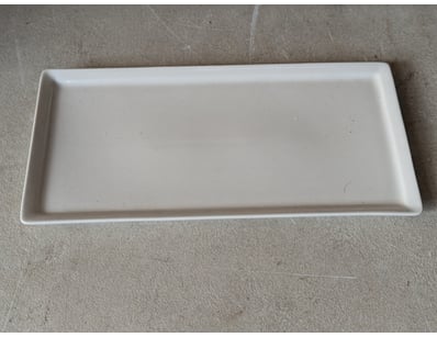 Serving platters, white ceramic, 28.5cm x 14cm

...