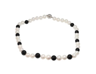 Affordable Jewellery Market (A998) - Lot 628