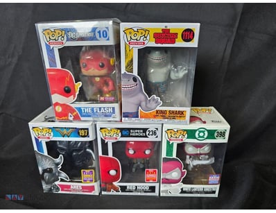 FUNKO POP! VINYL FIGURE COLLECTION - DC UNIVERSE &...
