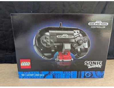 **UNRESERVED** LIFETIME COLLECTION OF LEGO PART... - Lot 359