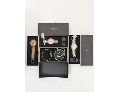 Gadgets, Music & Pastimes (VICA978) - Lot 132