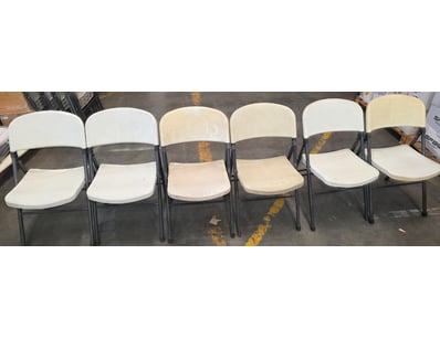 6x foldable plastic chairs

Open chair approxima...