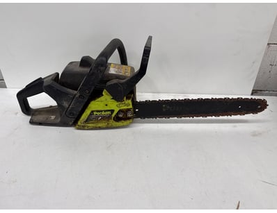 Poulan 2250 Super Clean petrol chainsaw in yellow ...