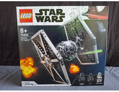 **UNRESERVED** LIFETIME COLLECTION OF LEGO PART... - Lot 248