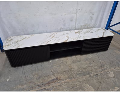 House & Homewares (A980) - Lot 1581