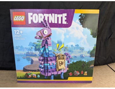 **UNRESERVED** LIFETIME COLLECTION OF LEGO PART... - Lot 367