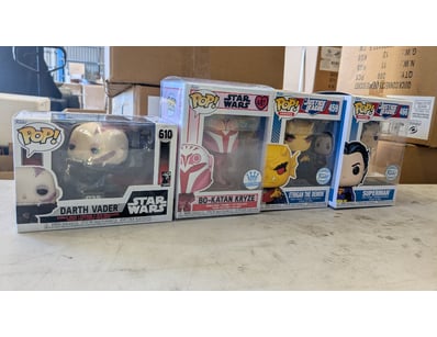FUNKO POP VINYL COLLECTIBLE FIGURES COLLECTION - S...