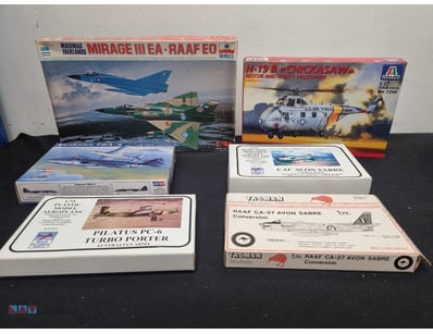 COLLECTION OF SIX VINTAGE AIRCRAFT MODEL KITS - AU...