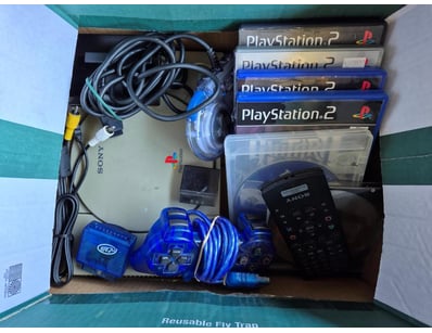 Gadgets, Music & Pastimes (SAA1001) - Lot 4136