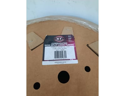 Corrugated non slip loom tubing, Approx 150M.

BID...