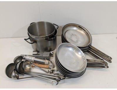 UNRESERVED National Surplus Clearance - Lot 426